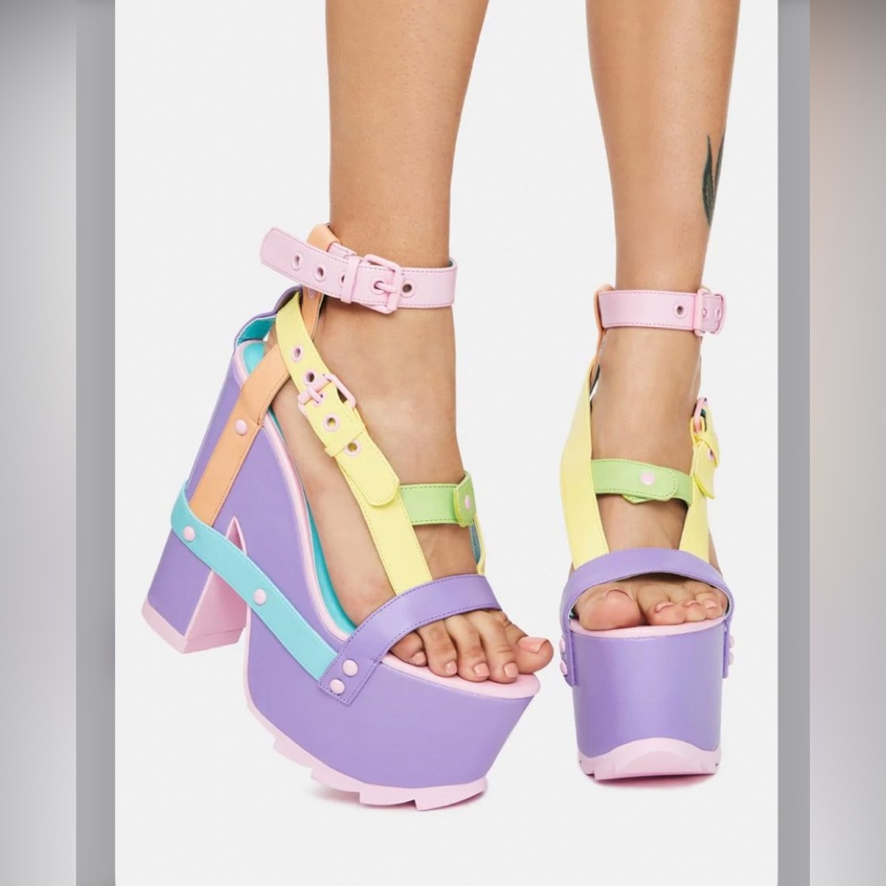 Yru Candy night call platform heels